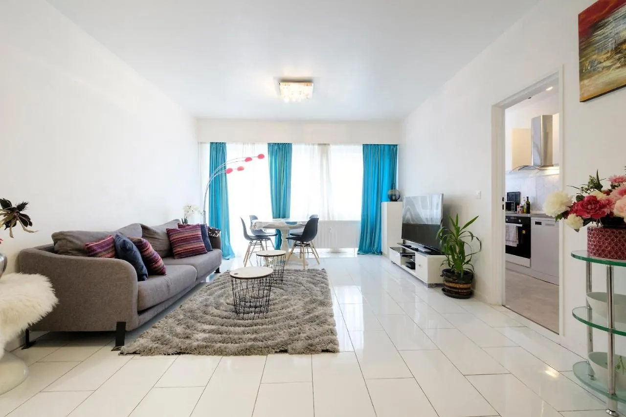 2 Bedrooms Apartment Wolewe-Saint-Lambert Brüsszel